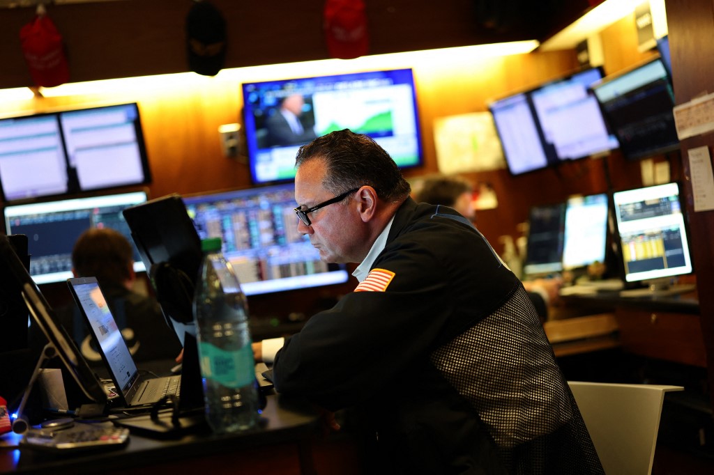 UBS για δασμούς: Η εύθραυστη επενδυτική ψυχολογία και οι αγορές που… αντέχουν