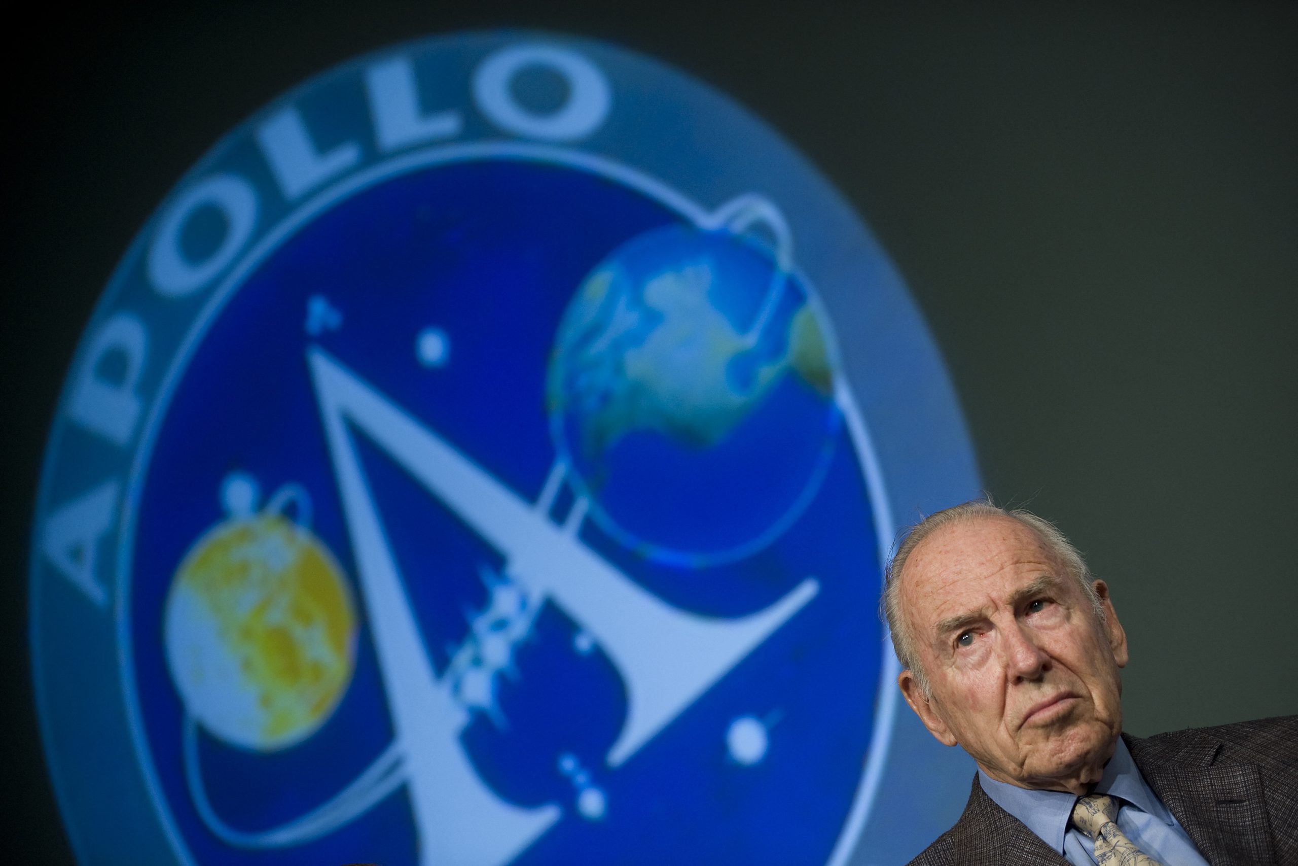 Πέθανε ο κυβερνήτης του Apollo 13 Τζιμ Λόβελ – Είχε πει το περίφημο «Houston, we’ve had a problem»»