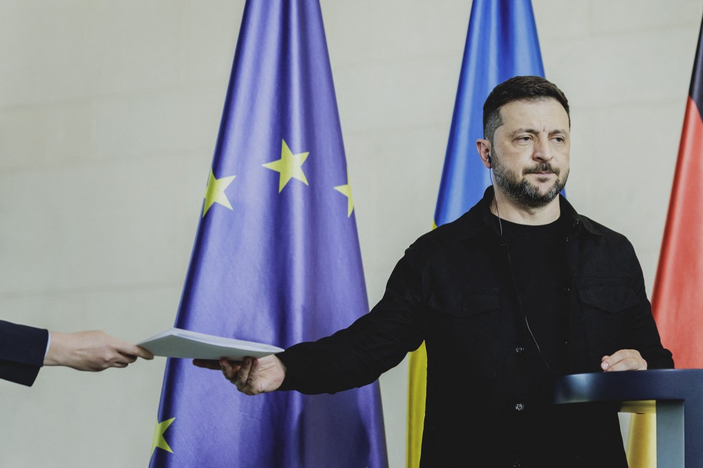 Ζελένσκι: Η Ρωσία μπλοκάρει την ειρήνη – Το σχέδιο Πούτιν που μετέφερε ο Τραμπ