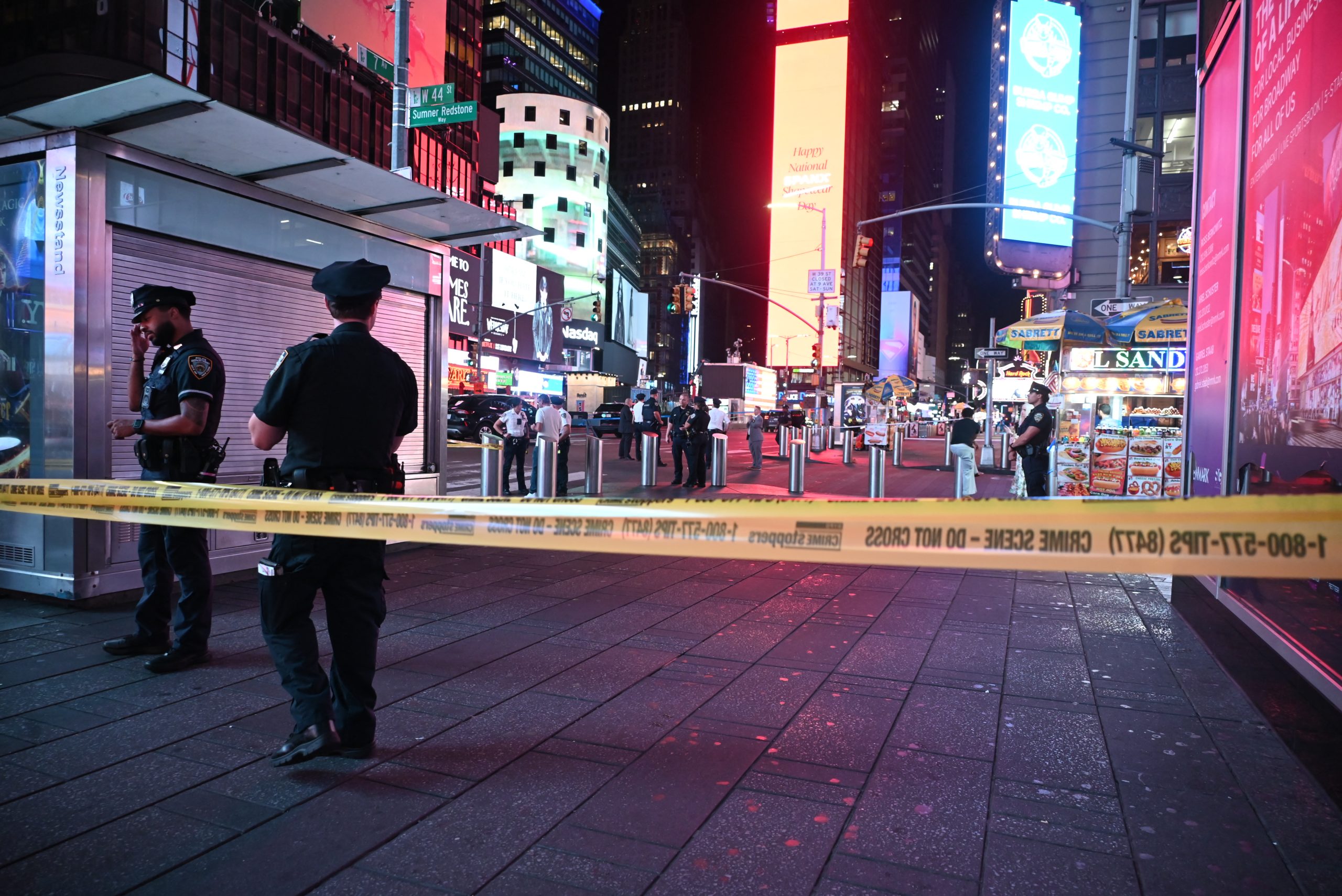 Νέα Υόρκη: Πυροβολισμοί στην Times Square – 3 τραυματίες, 1 ύποπτος υπό κράτηση