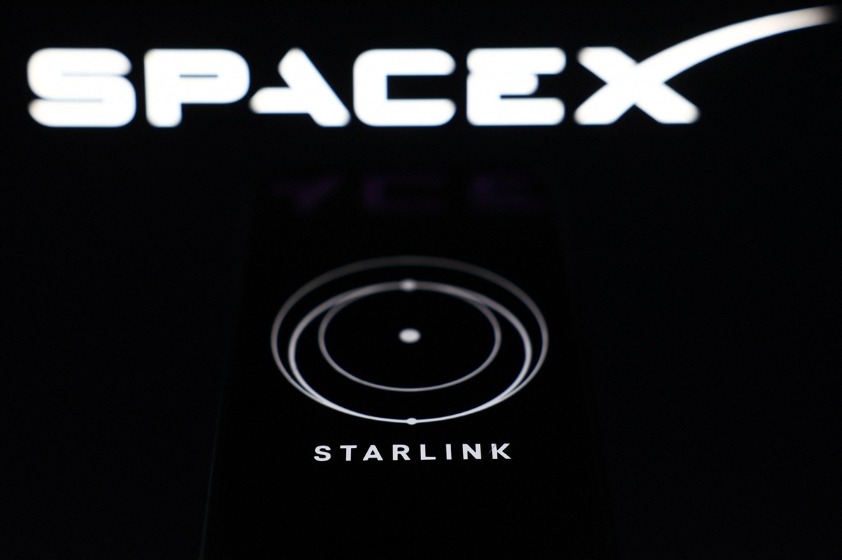 Starlink: Χρεώσεις έως 1.500 δολάρια προκαλούν αντιδράσεις – Στο στόχαστρο η SpaceX