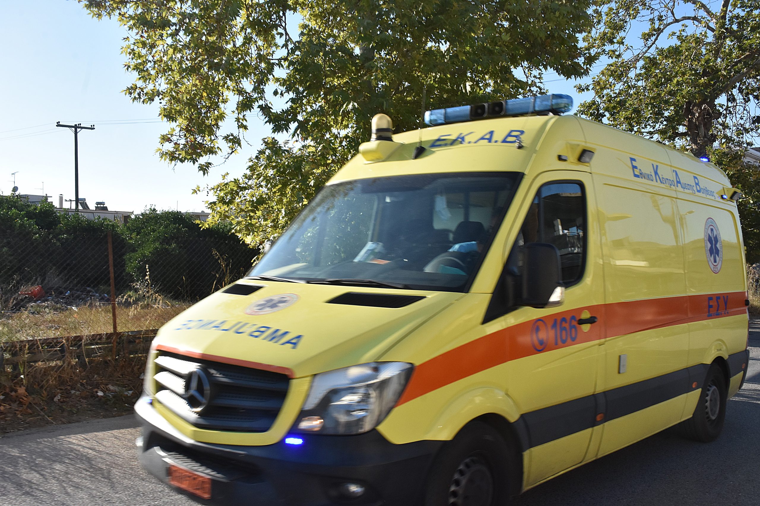 Έκρηξη φιάλης υγραερίου σε ενοικιαζόμενα δωμάτια στην Ασπροβάλτα – 5 τραυματίες, 1 διασωληνωμένος στη ΜΕΘ