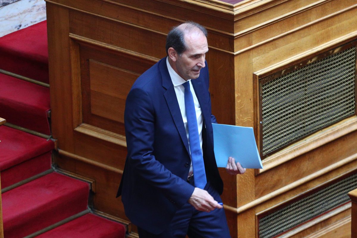 Απόστολος Βεσυρόπουλος: Ανακοπή καρδιάς υπέστη ο πρώην υφυπουργός Οικονομικών