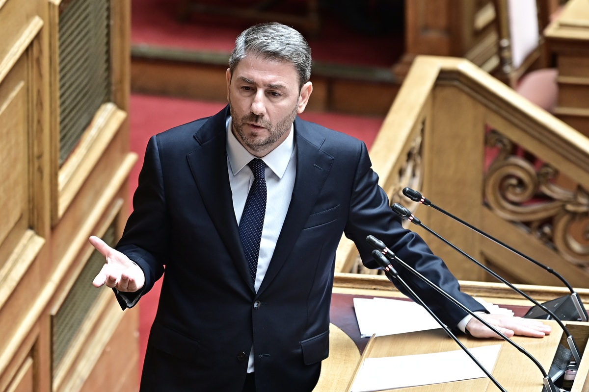Ανδρουλάκης στην «Καθημερινή»: « Ο Κ. Μητσοτάκης διέβη τον Ρουβίκωνα της θεσμικής αυθαιρεσίας» – Οι 5 προτάσεις του ΠΑΣΟΚ