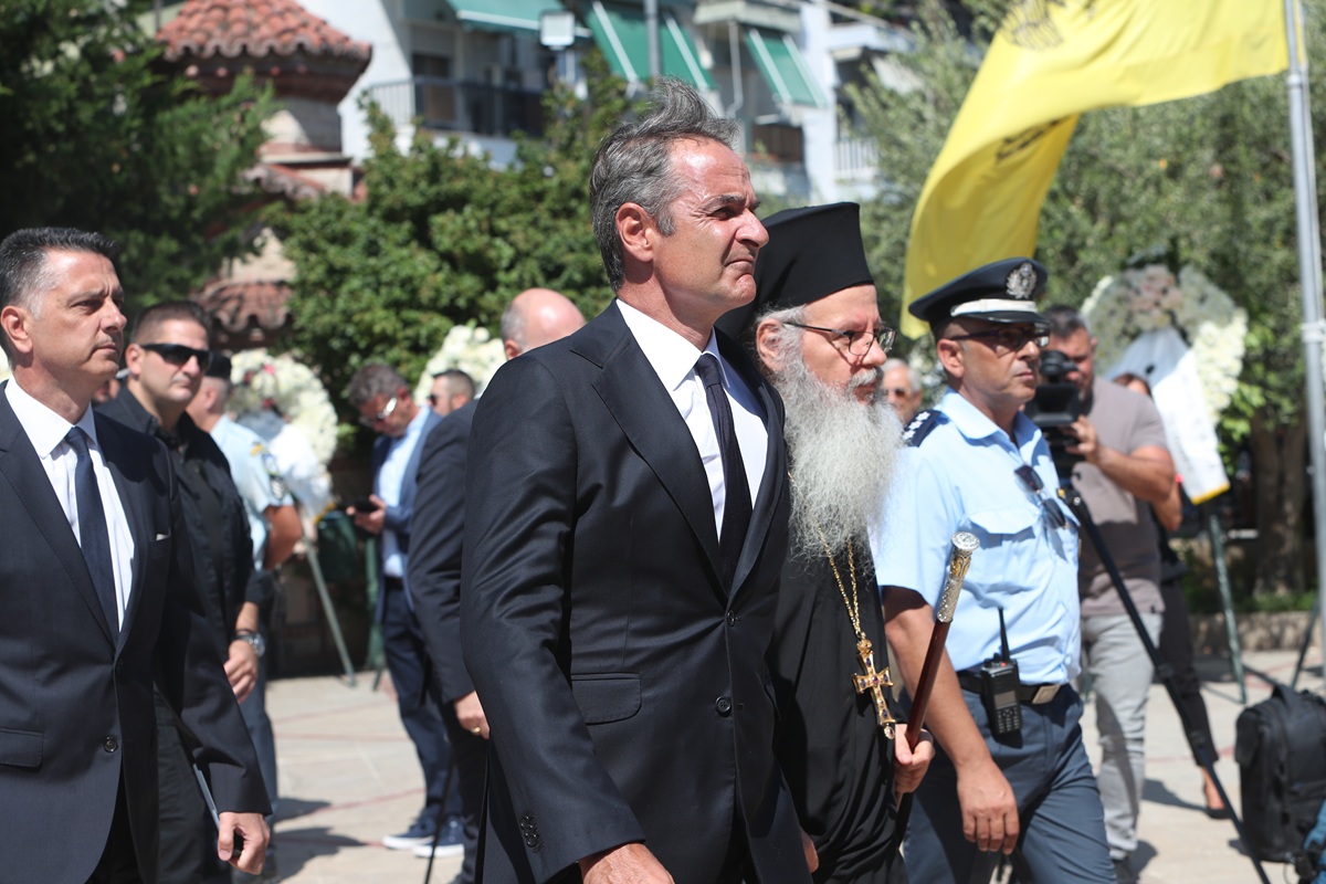 Αποχαιρέτησε ο Κυριάκος Μητσοτάκης τον Απόστολο Βεσυρόπουλο: «Ψηλέ, θα μας λείψεις»