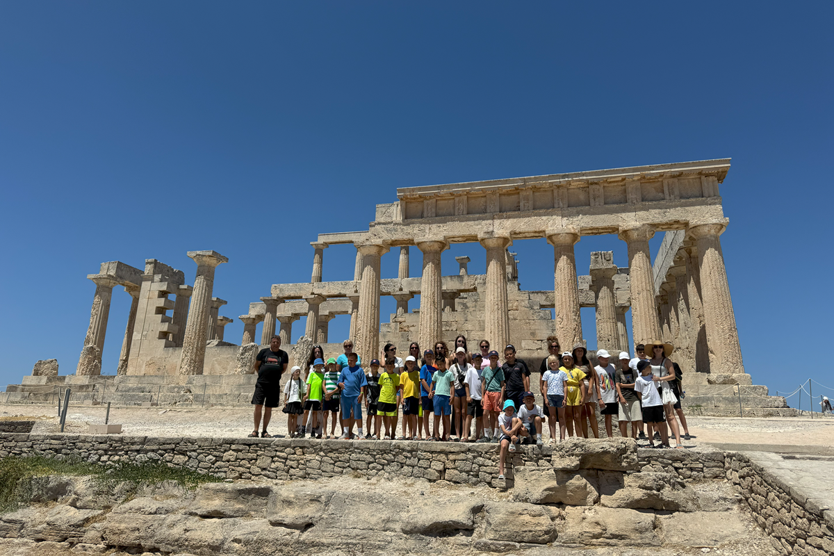 Πρωτοβουλία του Ομίλου Attica για τη διεξαγωγή εκδρομής στην Αίγινα για 85 παιδιά από την Ουκρανία