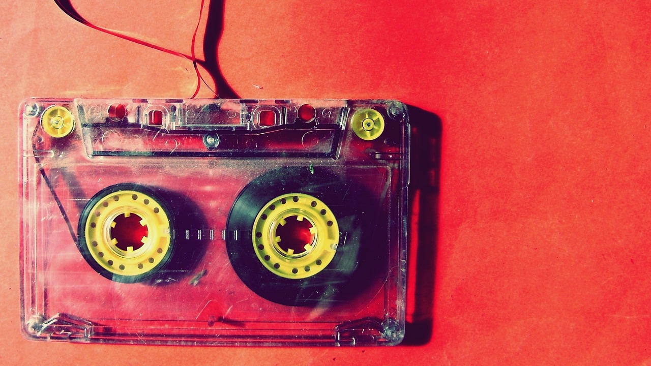 Από την κασέτα στο Spotify: «Η γενιά που δεν πάτησε ποτέ Play»