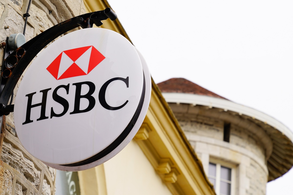 HSBC: Η ελβετική μονάδα «αποχωρεί» από τη Μ. Ανατολή – Αποδεσμεύει πάνω από 1.000 πελάτες