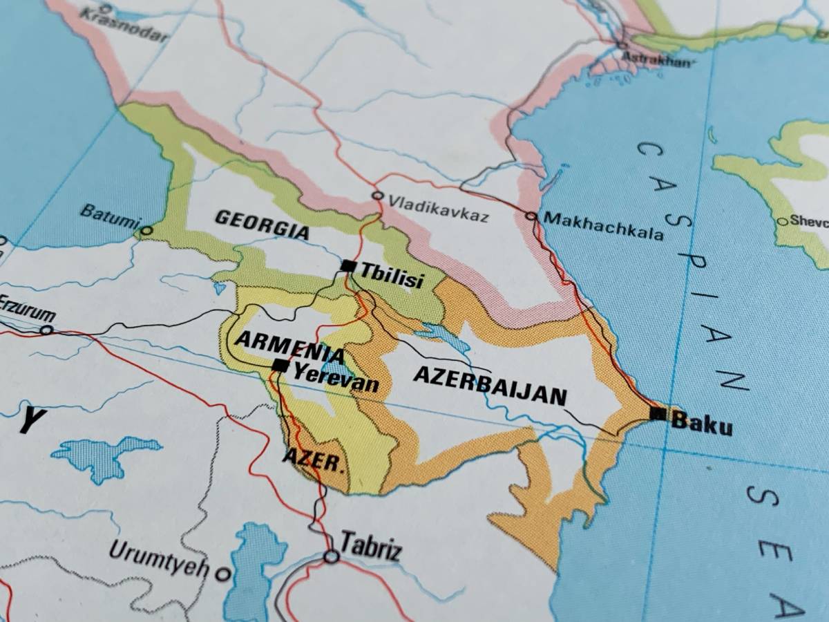 Ο Τραμπ φιλοξενεί τους ηγέτες Αρμενίας και Αζερμπαϊτζάν για την «ιστορική σύνοδος ειρήνης»