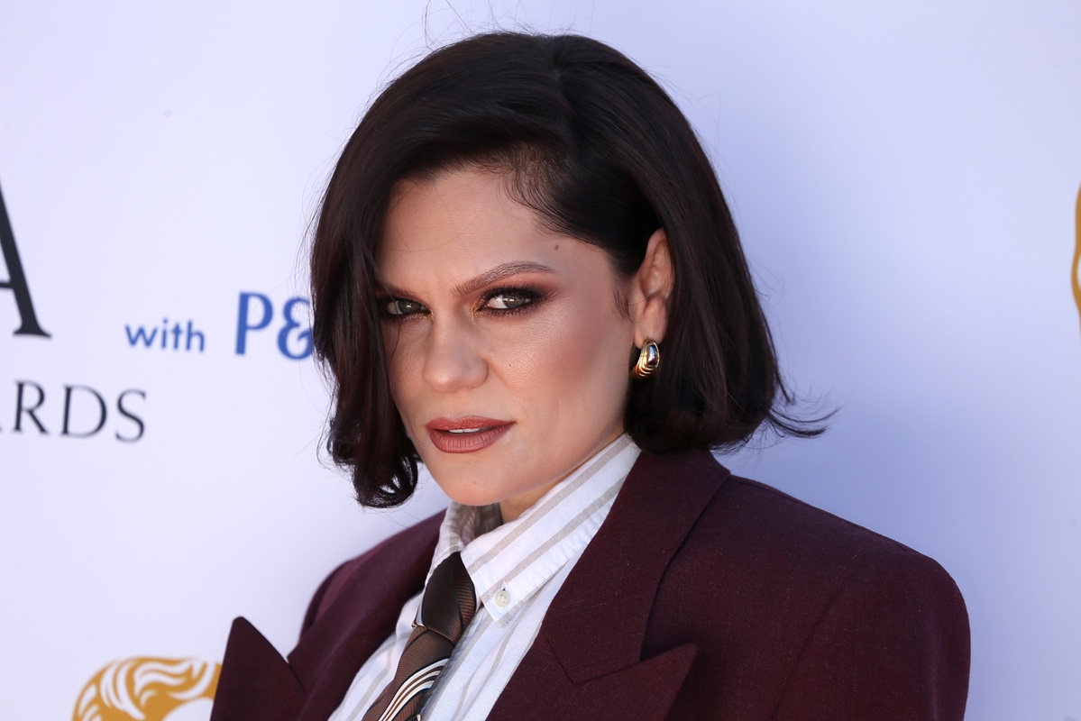 Jessie J: Αναβάλλει την περιοδεία της για ιατρικούς λόγους – Η μάχη με τον καρκίνο του μαστού