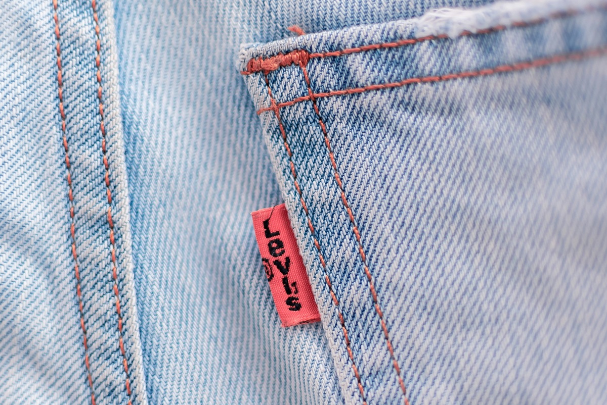 Πως η Levi’s ξαναγράφει την ιστορία του blue jean