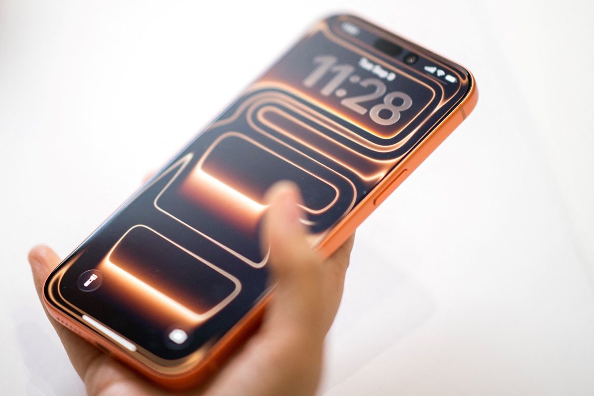 iOS 26: Τι φέρνει το νέο λογισμικό και ποια μοντέλα iPhone μένουν εκτός αναβάθμισης