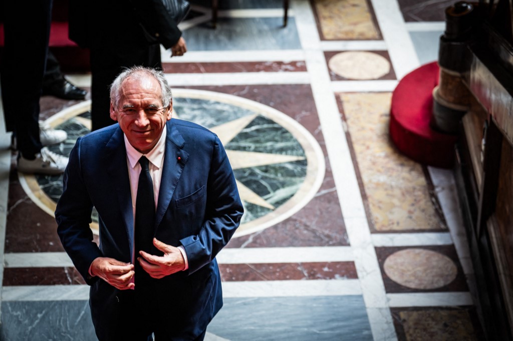 Πολιτική κρίση στη Γαλλία: Η επόμενη μέρα μετά την πτώση της κυβέρνησης Μπαϊρού – Τα σενάρια για τον Μακρόν