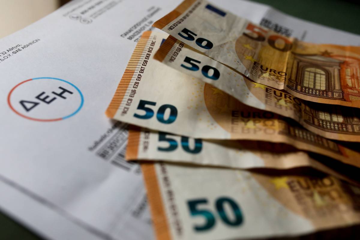 Πτώση τιμών ρεύματος: Η υπερπαραγωγή των ΑΠΕ και οι «πιέσεις»