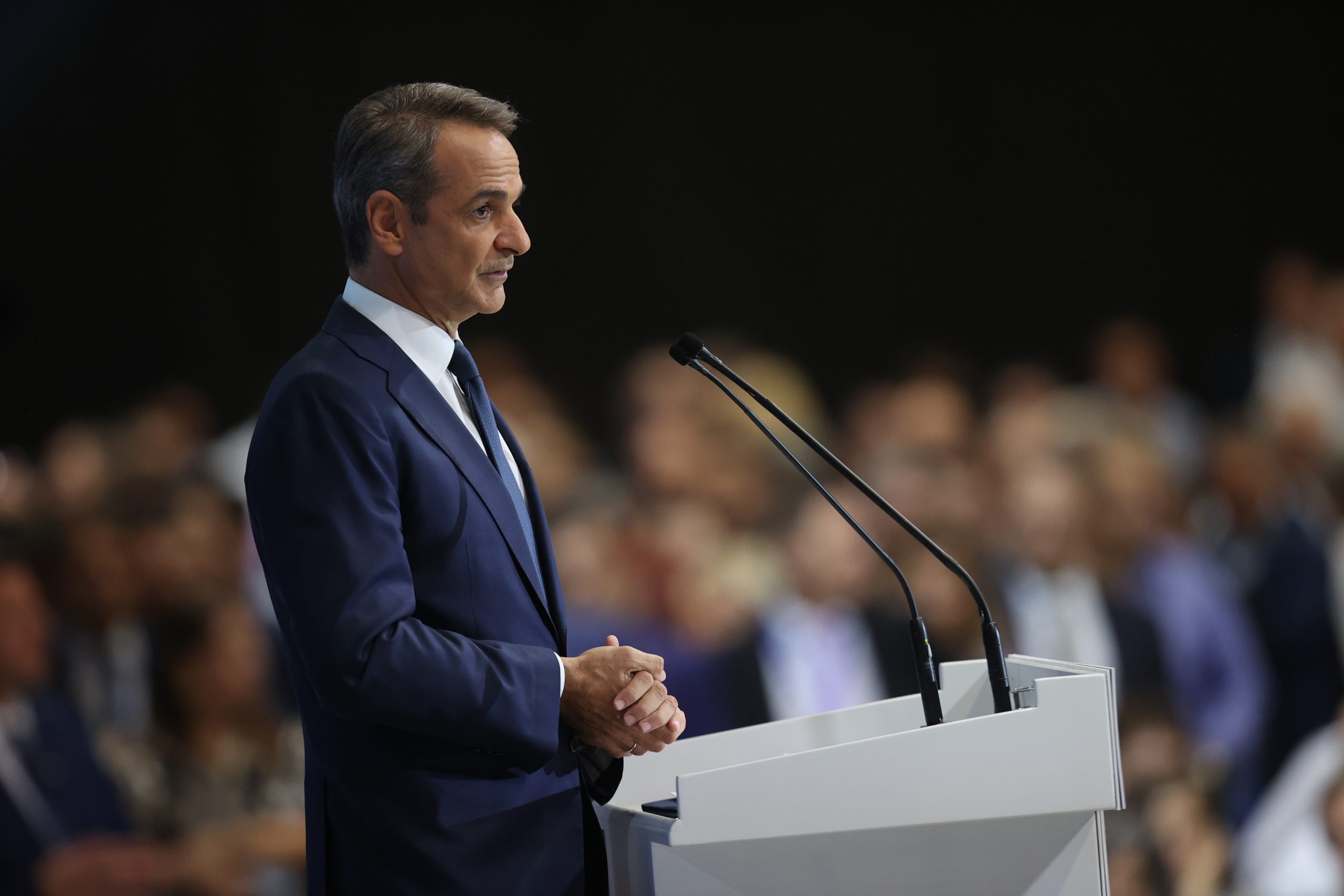 Bloomberg: Ο Μητσοτάκης ετοιμάζει παροχές για τη μεσαία τάξη – Το δημοσιονομικό πλεόνασμα ανοίγει τον δρόμο