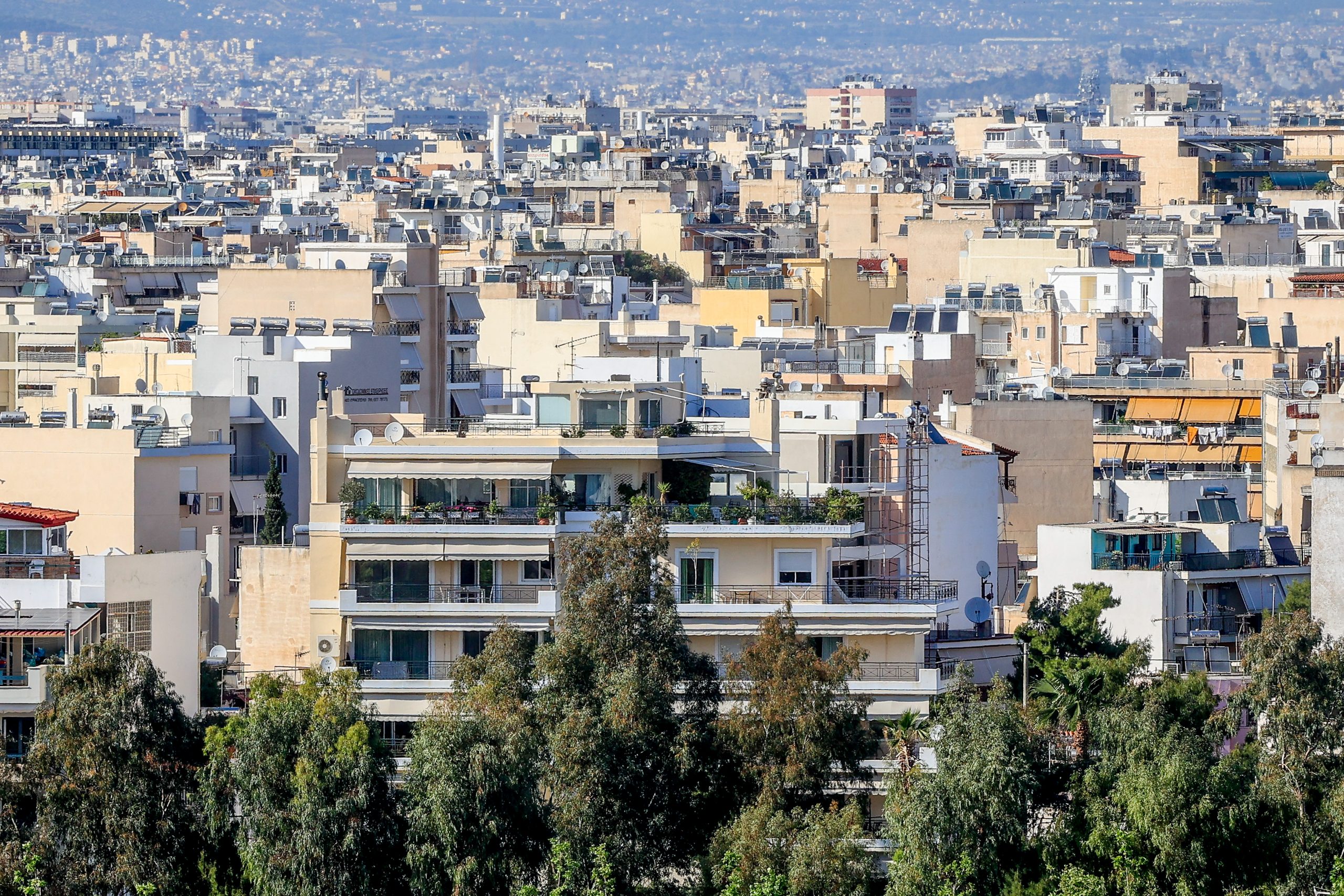 ΣτΕ: «Τακτοποίηση» αυθαίρετων κατασκευών στις πιλοτές μόνο αν υπάρχει κανονισμός οροφοκτησίας