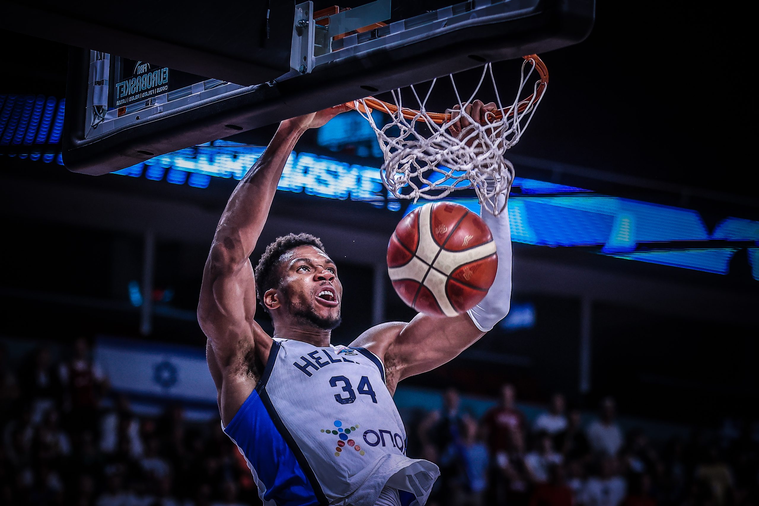 Eurobasket 2025: Διεθνής αποθέωση για τον ασταμάτητο Αντετοκούνμπο (pics)
