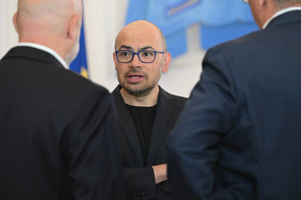 Χασάμπης: Η τεχνητή νοημοσύνη φέρνει «τεράστια αλλαγή» – Τι πρέπει να μάθουν οι νέες γενιές