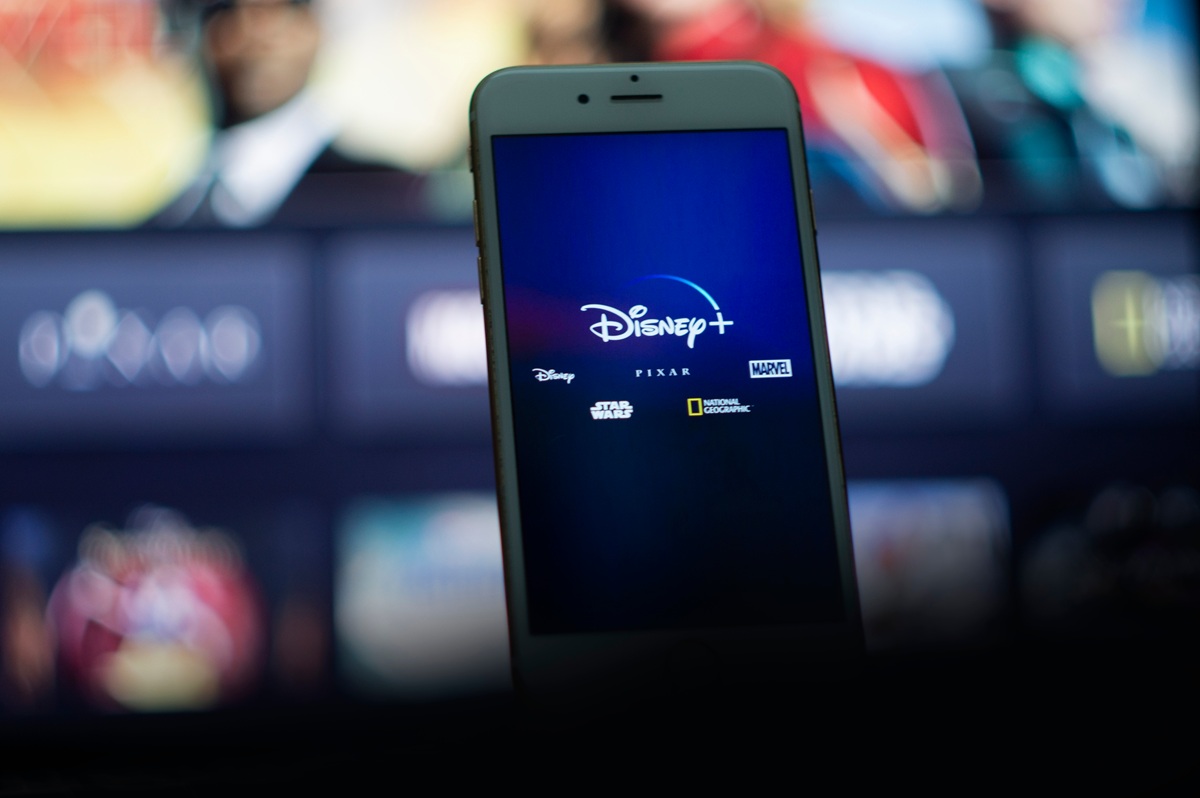 Μυστήριο, γέλιο και αθλητικοί «πόλεμοι» – Το Disney+ κάνει τον Σεπτέμβριο πιο συναρπαστικό