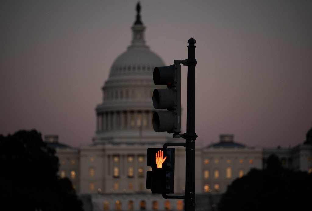 Shutdown: Αυτές είναι οι επιπτώσεις σε αγορές, επενδυτές και κλάδους-κλειδιά