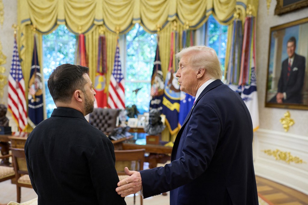 «Ας μείνει όπως είναι»: Ο Τραμπ ζητά πάγωμα του πολέμου στην Ουκρανία στα τρέχοντα μέτωπα
