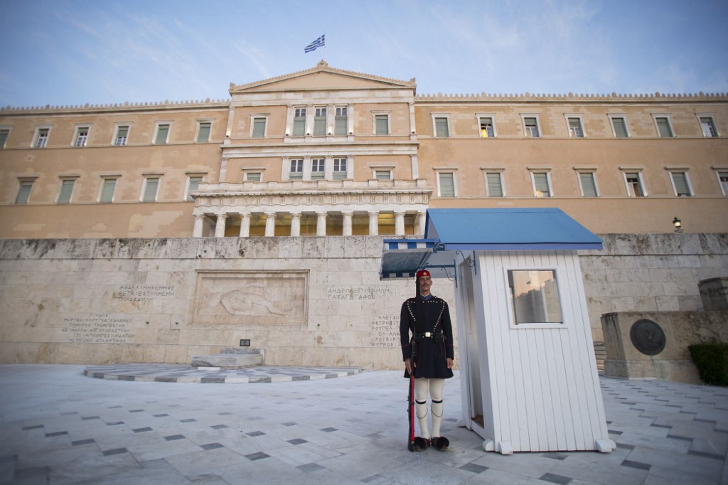 Χάρης Δούκας: Προσφυγή στη Δικαιοσύνη για την καθαριότητα του Αγνώστου Στρατιώτη