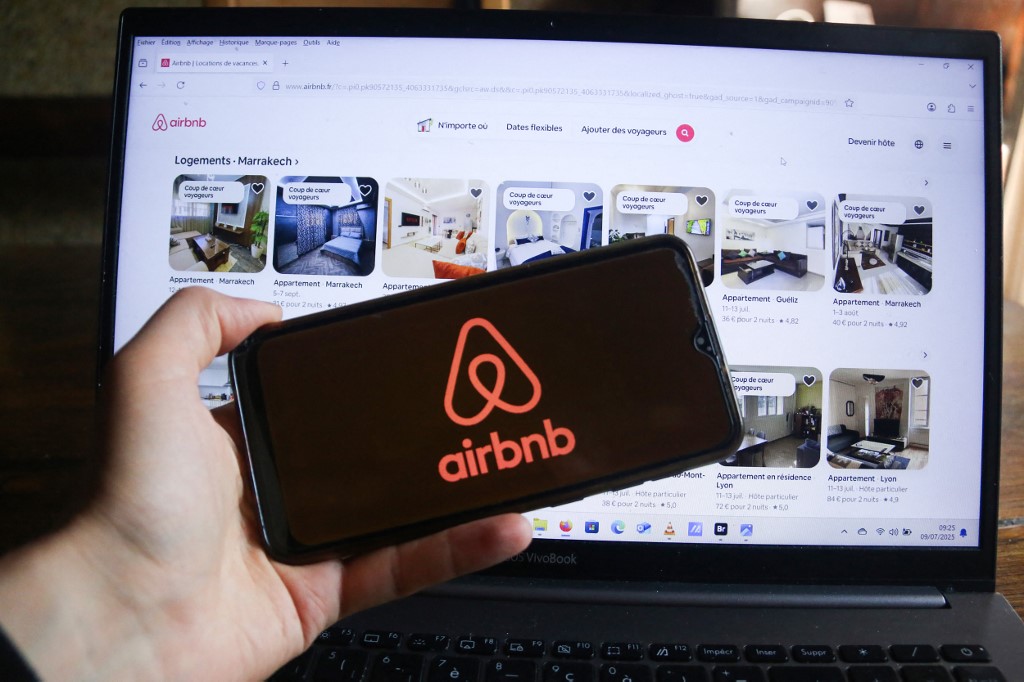 Νέοι κανόνες στα “Airbnb” – Τι αλλάζει από σήμερα