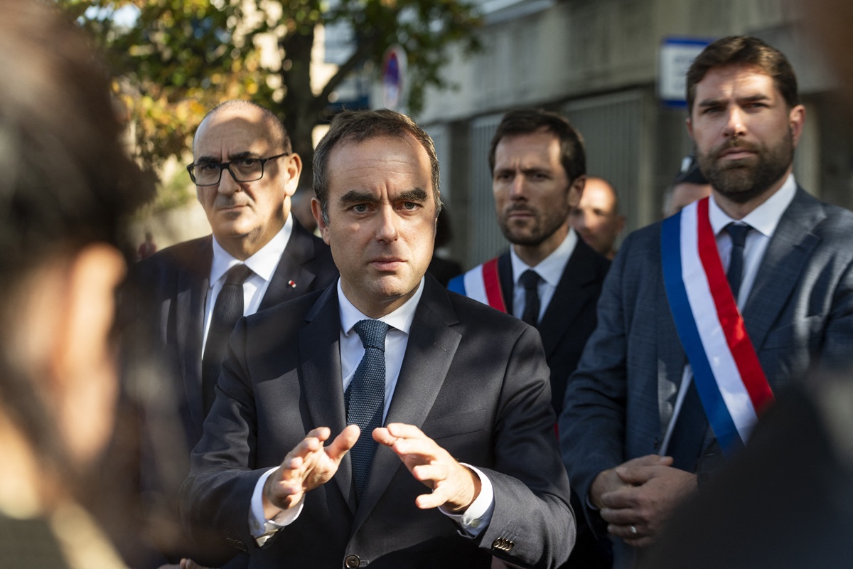 Σεμπαστιάν Λεκορνύ: Ο «μοναχός-στρατιώτης» του Μακρόν επιστρέφει για την τελική μάχη του προϋπολογισμού