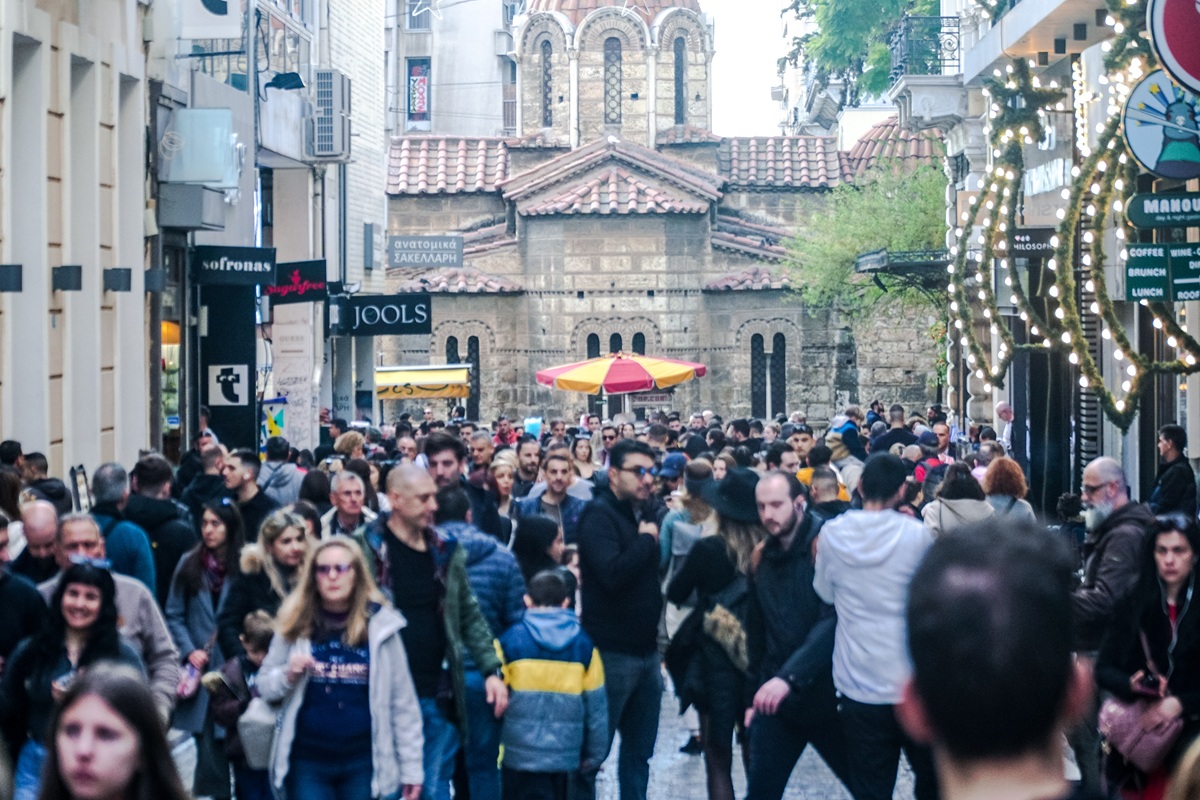 Δημογραφικό σοκ: Σημαντική μείωση του πληθυσμού της Ελλάδας το 2024