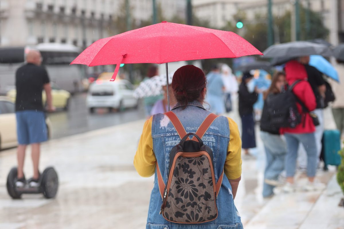 Φθινοπωρινό το σκηνικό του καιρού: Πτώση θερμοκρασίας και θυελλώδεις άνεμοι σε όλη τη χώρα