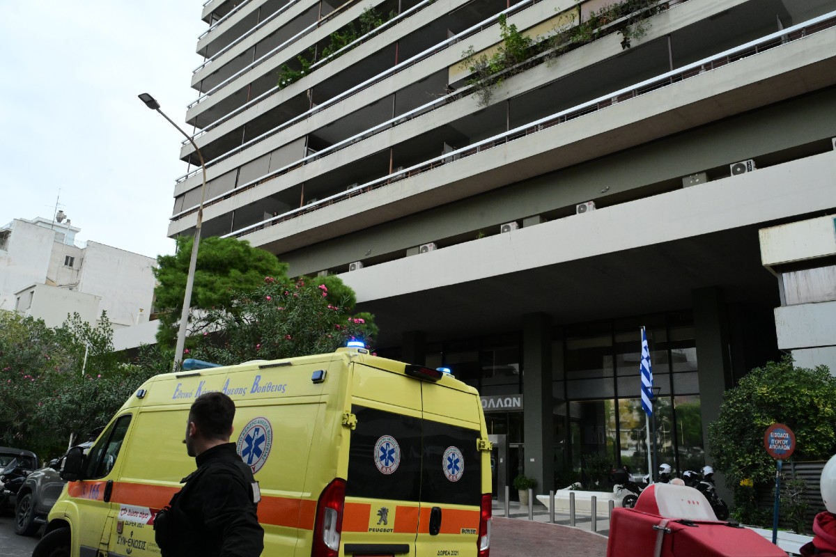 Συναγερμός στους Αμπελόκηπους: Νεκρός άνδρας που έπεσε από τον πύργο «Απόλλων»
