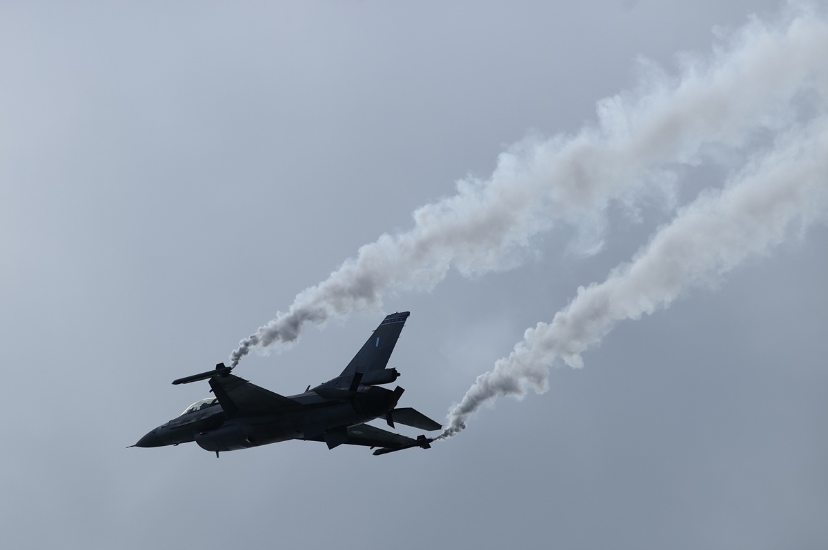 Παρέλαση 28ης Οκτωβρίου: Το μήνυμα του πιλότου του F-16 από τον ουρανό της Θεσσαλονίκης