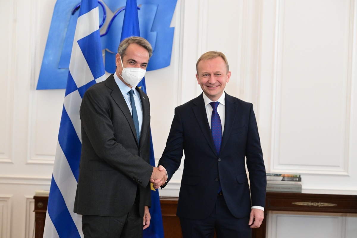 Συνάντηση Μητσοτάκη-Serafin: Ανάγκη για ευρωπαϊκό αμυντικό ταμείο και τριπλασιασμό πόρων για το μεταναστευτικό