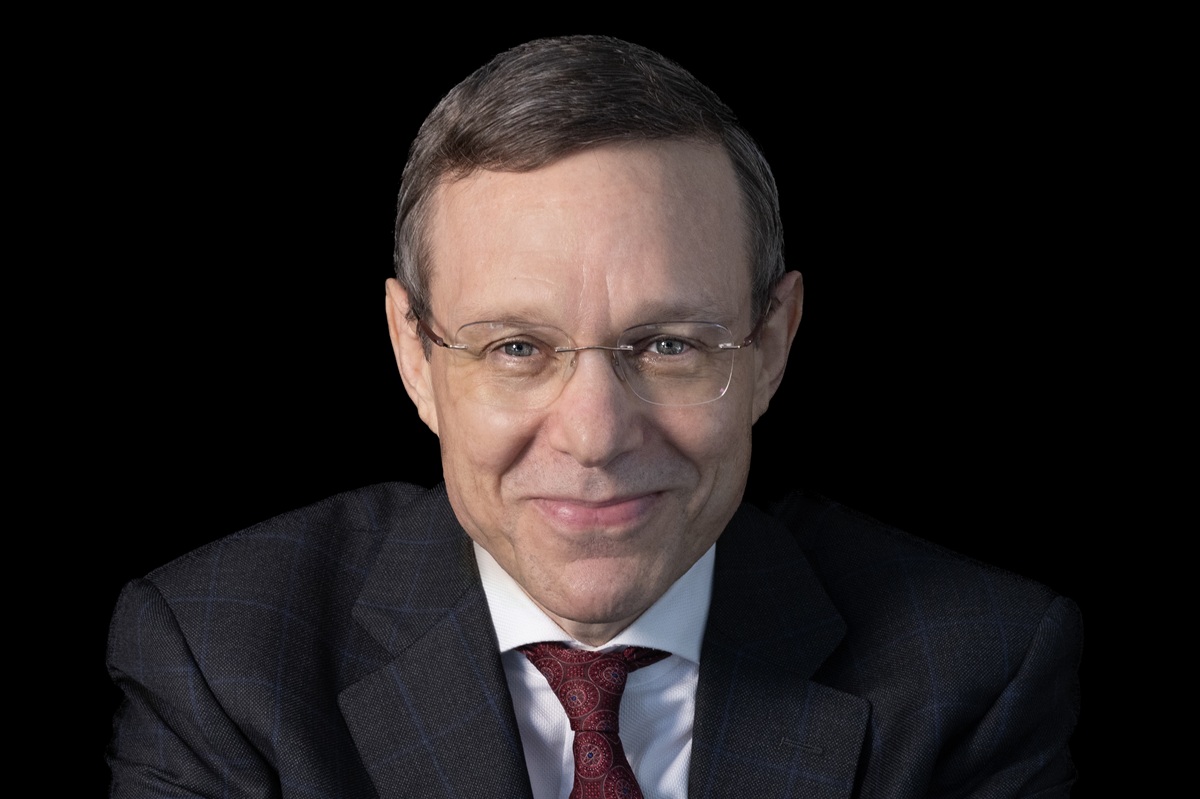 Αστροφυσικός του Χάρβαρντ λέει πως “εξωγήινο baby monitor” παρακολουθεί τη Γη