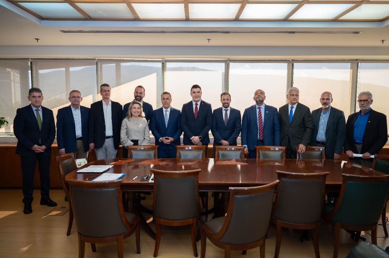 Coca-Cola Τρία Έψιλον: Στην πρώτη γραμμή για την αποκατάσταση του δάσους και τη στήριξη των πυρόπληκτων στην Αχαΐα