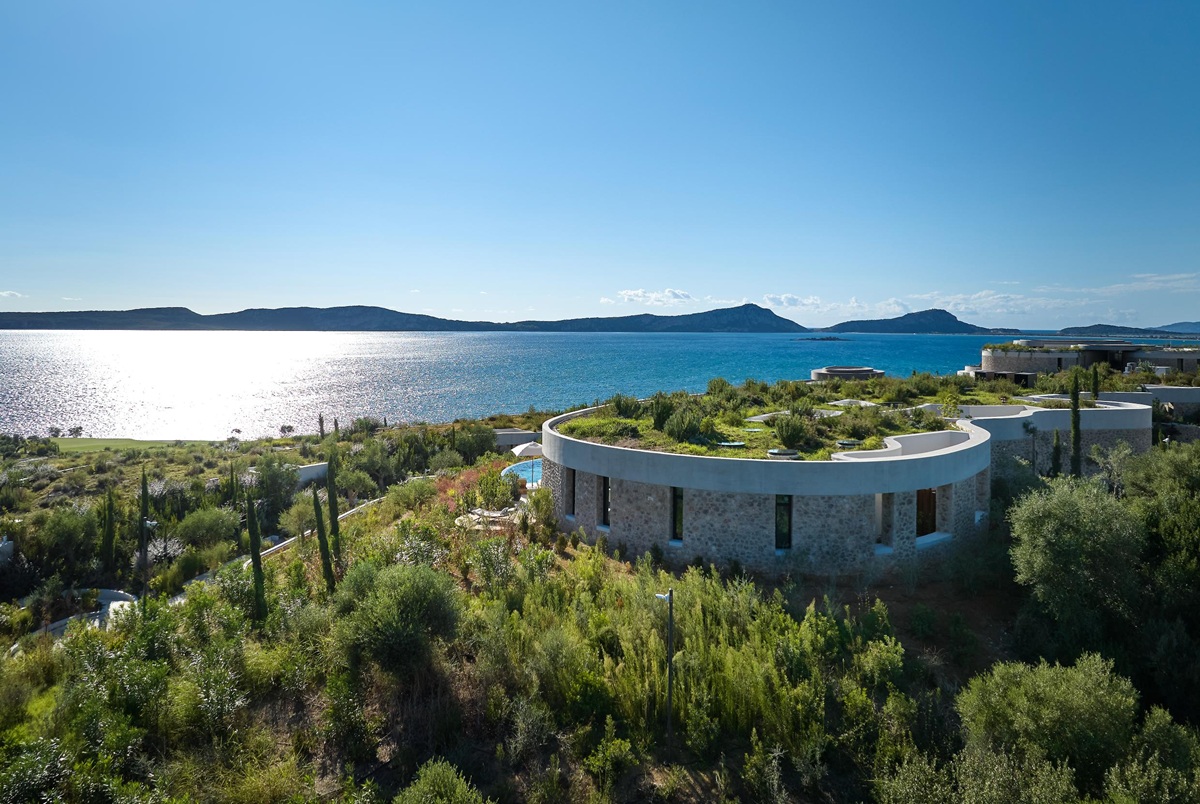 Mandarin Oriental, Costa Navarino: O ελληνικός προορισμός που «έλαμψε» στα Condé Nast Traveler & World Spa Awards 2025