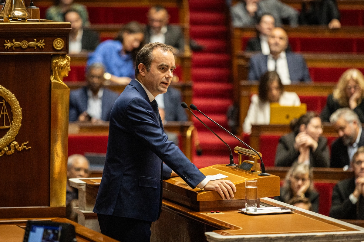 Γαλλία: Επέζησε ο Λεκορνί των προτάσεων μομφής – «Ανάσα» για τους επενδυτές