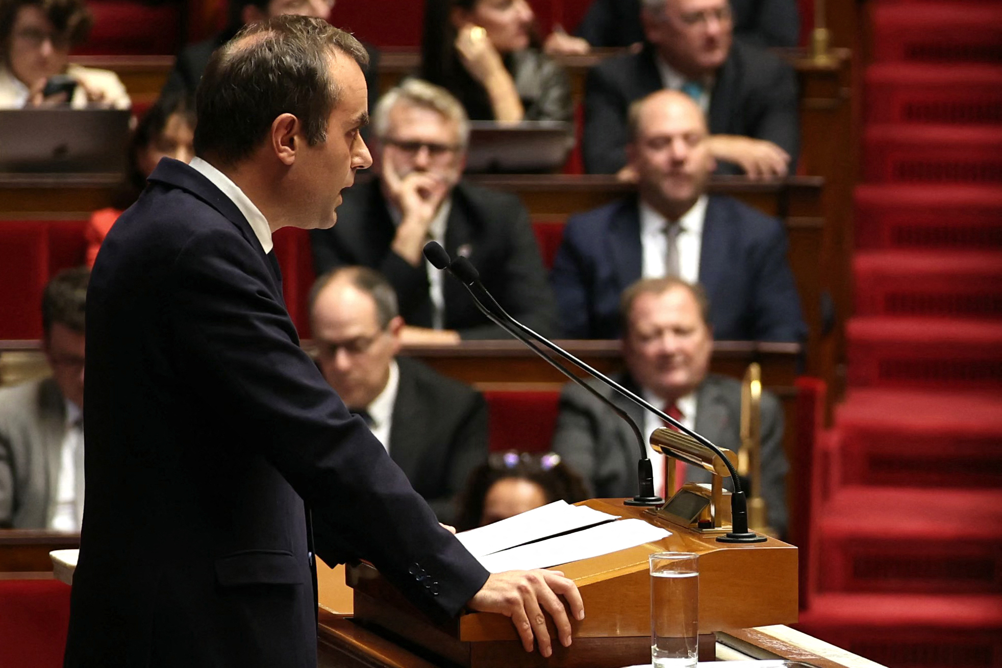 Γαλλία: Ο Λεκορνί «πάγωσε» τη μεταρρύθμιση στο συνταξιοδοτικό μέχρι το 2028