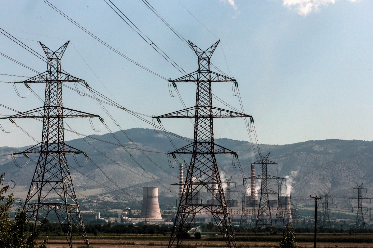 Ρεκόρ στις εξαγωγές ηλεκτρικής ενέργειας στο εξάμηνο του 2025
