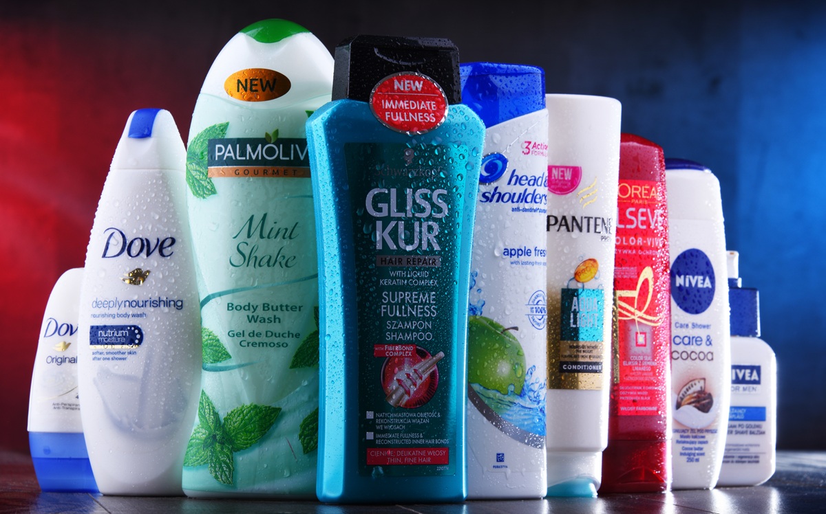 Πωλήσεις-έκπληξη για την Procter & Gamble: Οι καταναλωτές μένουν πιστοί παρά τις αυξήσεις τιμών