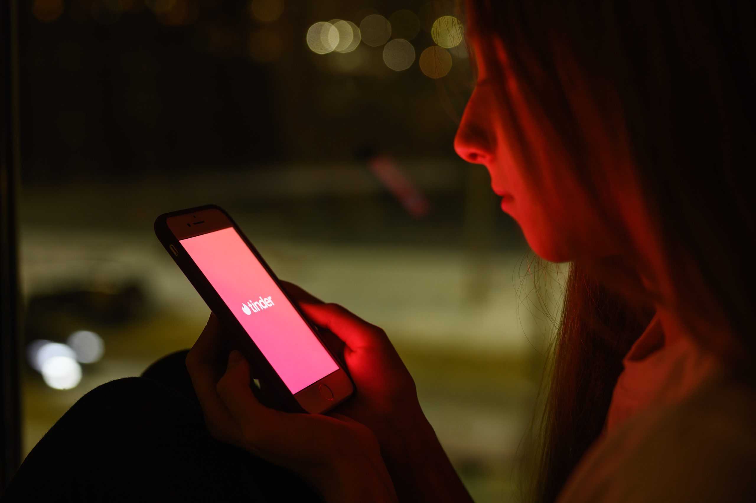 Tinder 2.0: Το online dating στην εποχή της Gen Ζ