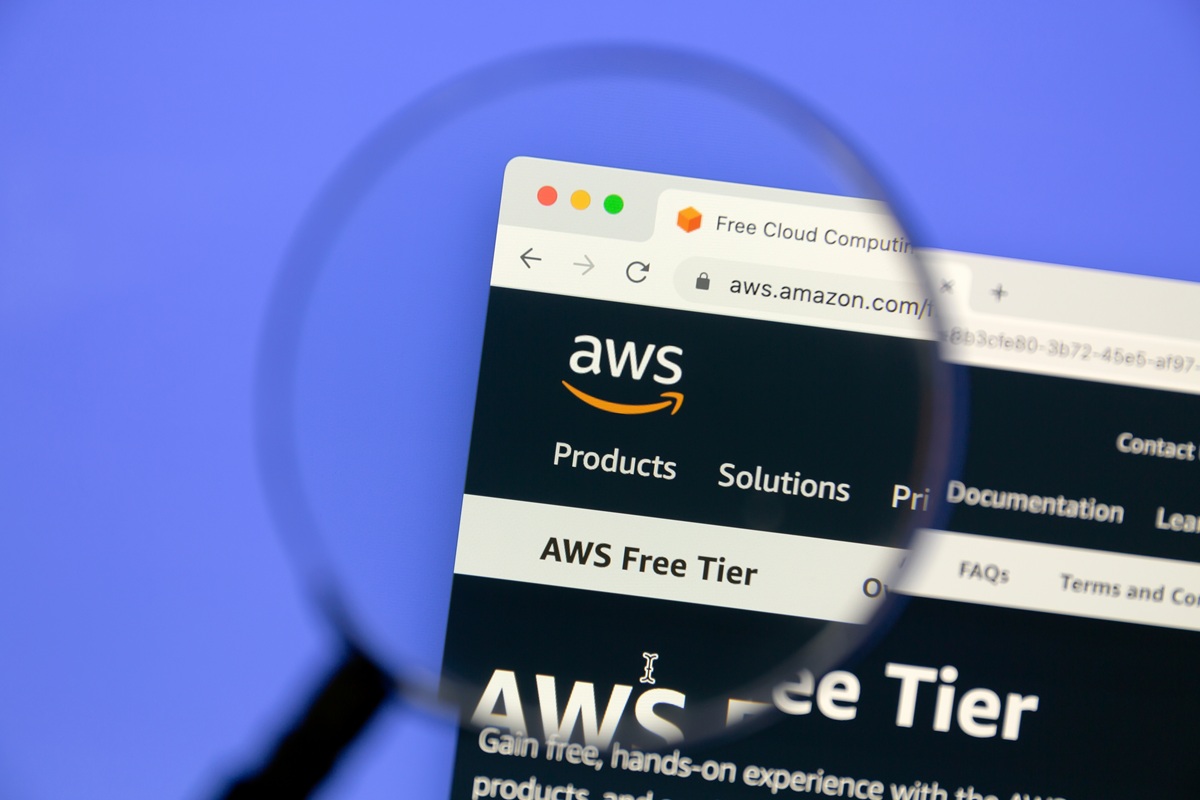 Διαδικτυακό «blackout»: Πώς η Amazon Web Services παρέλυσε βιντεοπαιχνίδια, social media και τράπεζες