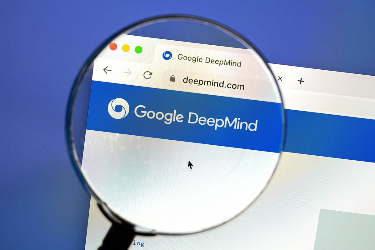 Το νέο ρομπότ της Google ξεχωρίζει τα ρούχα για το πλυντήριο και φτιάχνει βαλίτσες