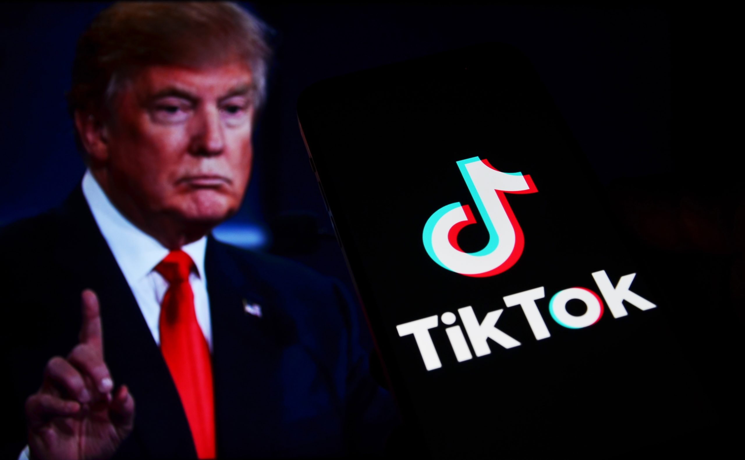 Πώς η συμφωνία του Τραμπ για το TikTok βάζει τον Λευκό Οίκο στο «τιμόνι»