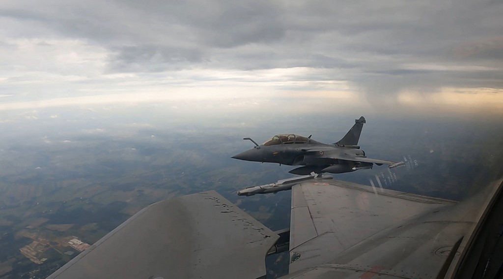 Συναγερμός στην Πολωνία: Απογειώνει μαχητικά αεροσκάφη μετά από ρωσικές επιθέσεις στην Ουκρανία