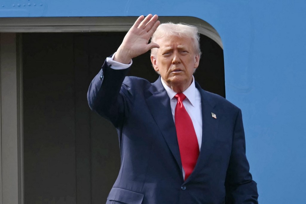 Τραμπ στο CBS: «Κληρονόμησα έναν ηλίθιο πόλεμο από τον Μπάιντεν» – Απειλές, δασμοί και τρίτη θητεία (vid)