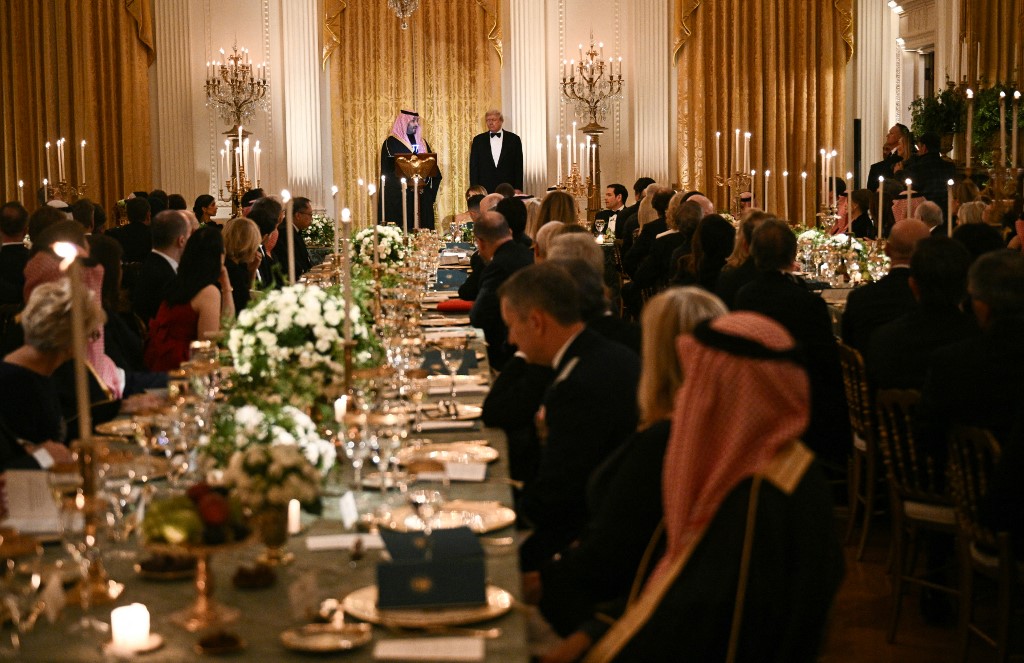 Τραμπ: Ελον Μασκ, Κριστιάνο και τεχνολογική «dream team» στο επίσημο δείπνο με μπιν Σαλμάν (vid)