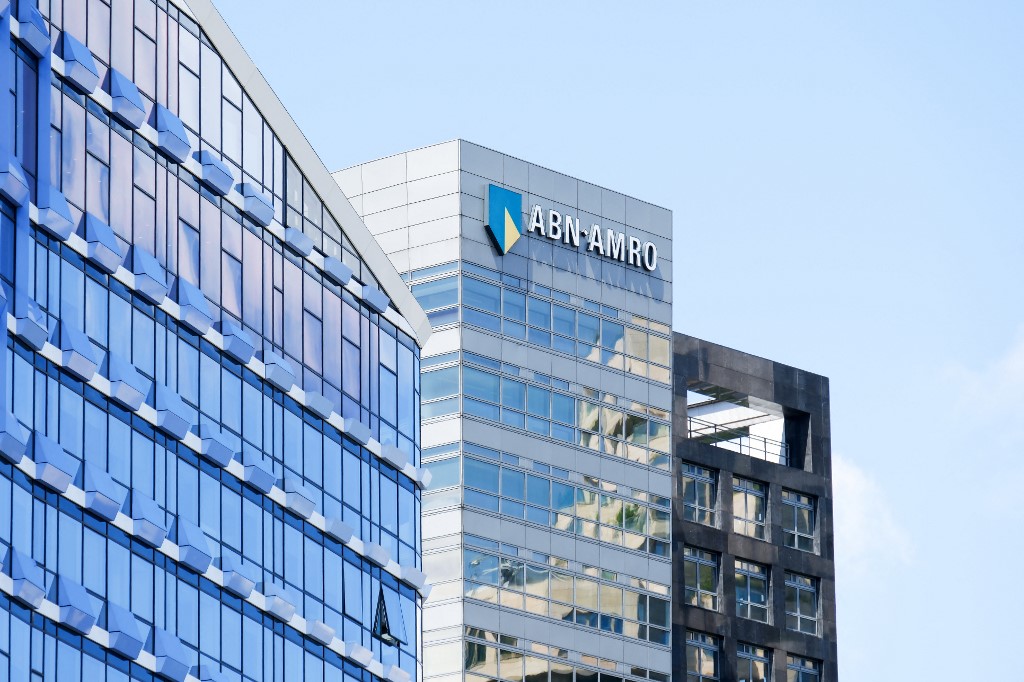 ABN Amro: Η μεγαλύτερη εξαγορά της 10ετίας και το νέο κύμα ενοποίησης στις ευρωπαϊκές τράπεζες