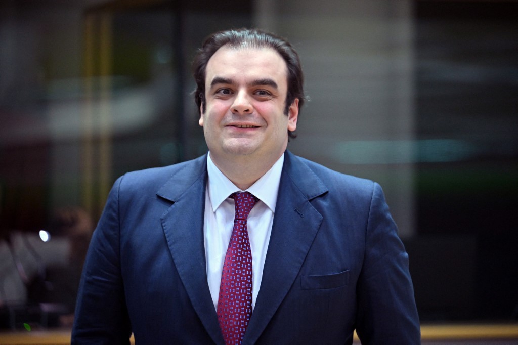 Πιερρακάκης από το Βερολίνο: Στρατηγική μας η υλοποίηση – Σπας Αβγά, κάνεις ομελέτα