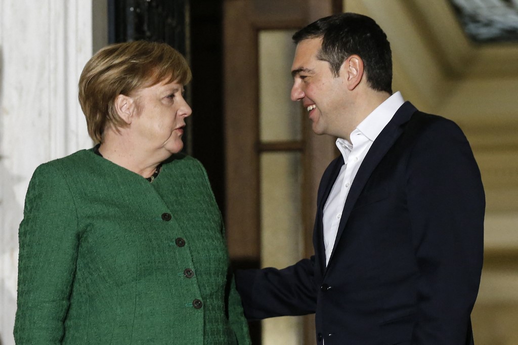 «Η Μέρκελ άφωνη»: Νέα προδημοσίευση από το βιβλίο του Τσίπρα – Τι έγινε πριν το δημοψήφισμα (vid)